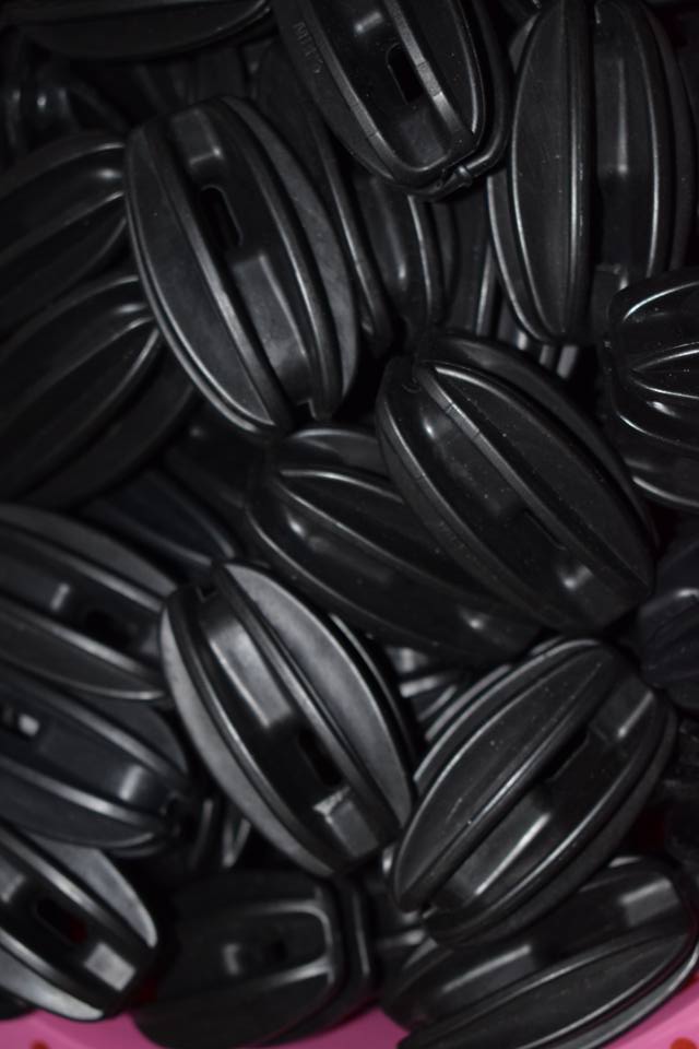 End Insulators for electric fence